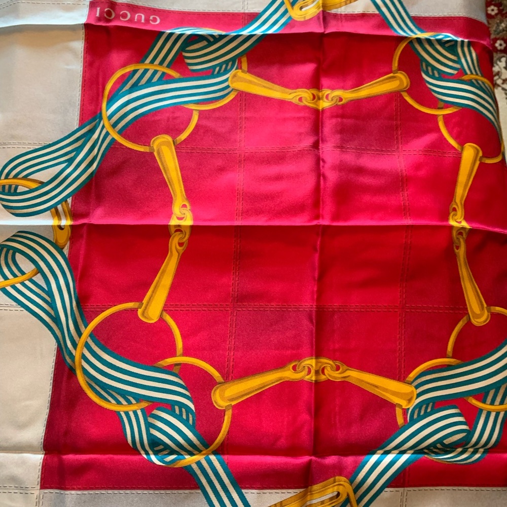 Gucci 100% silk bandanna